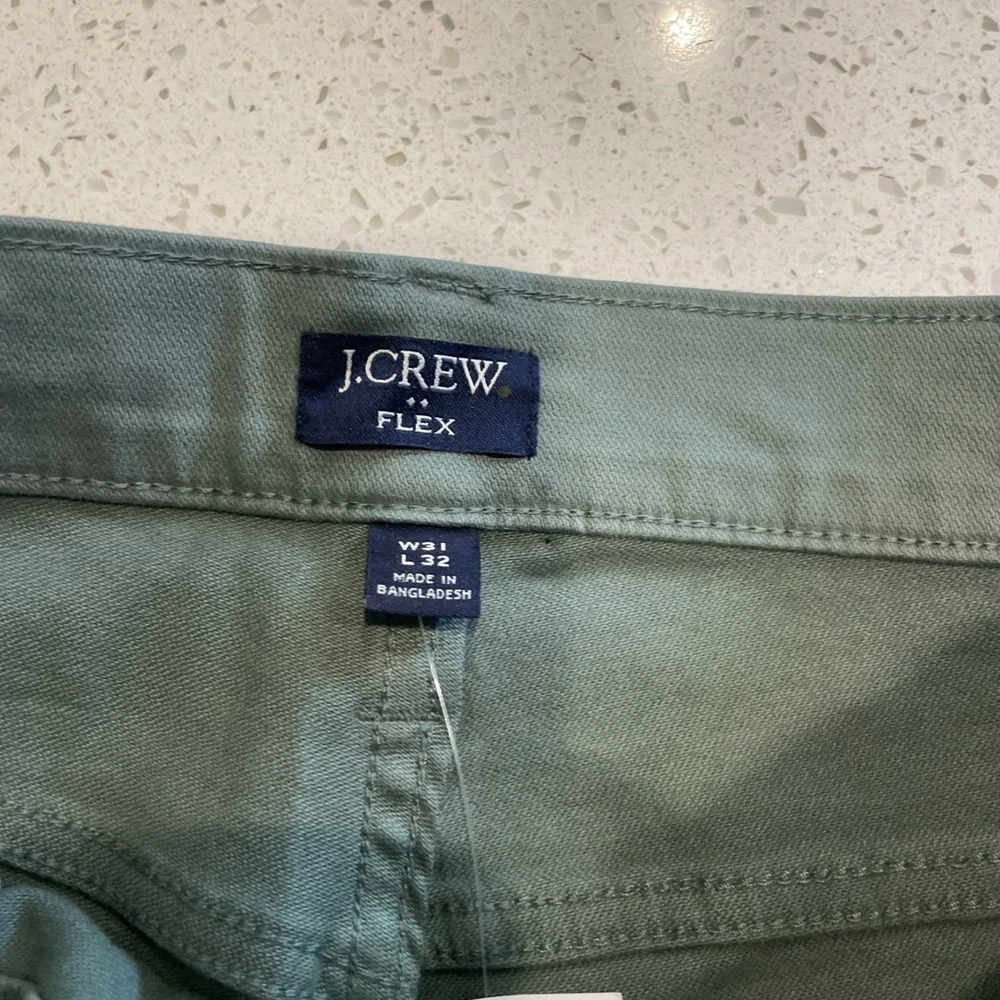 NWT J. Crew Men's Sage Green Straight Garment Dyed Preppy Flex‎ Jeans Size 31/32